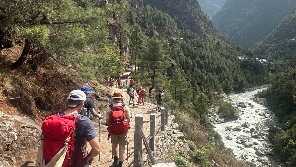 Everest Panoramic Luxury Heli Trek — photo 4