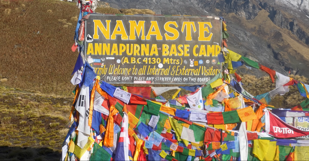 Annapurna Mountain Flight by Heli — photo 2